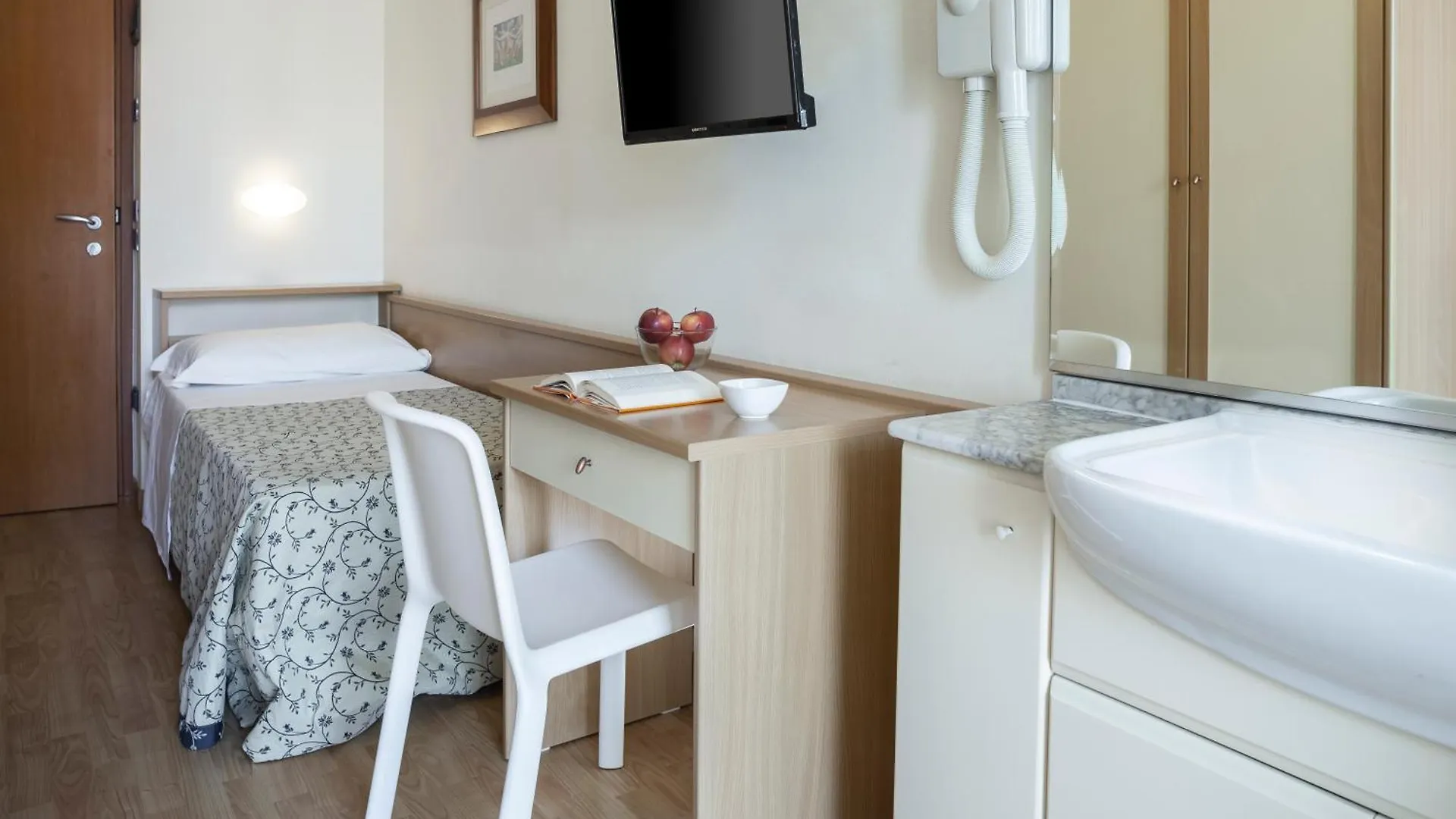 Hotel Baltic Rimini 3*,  Italien